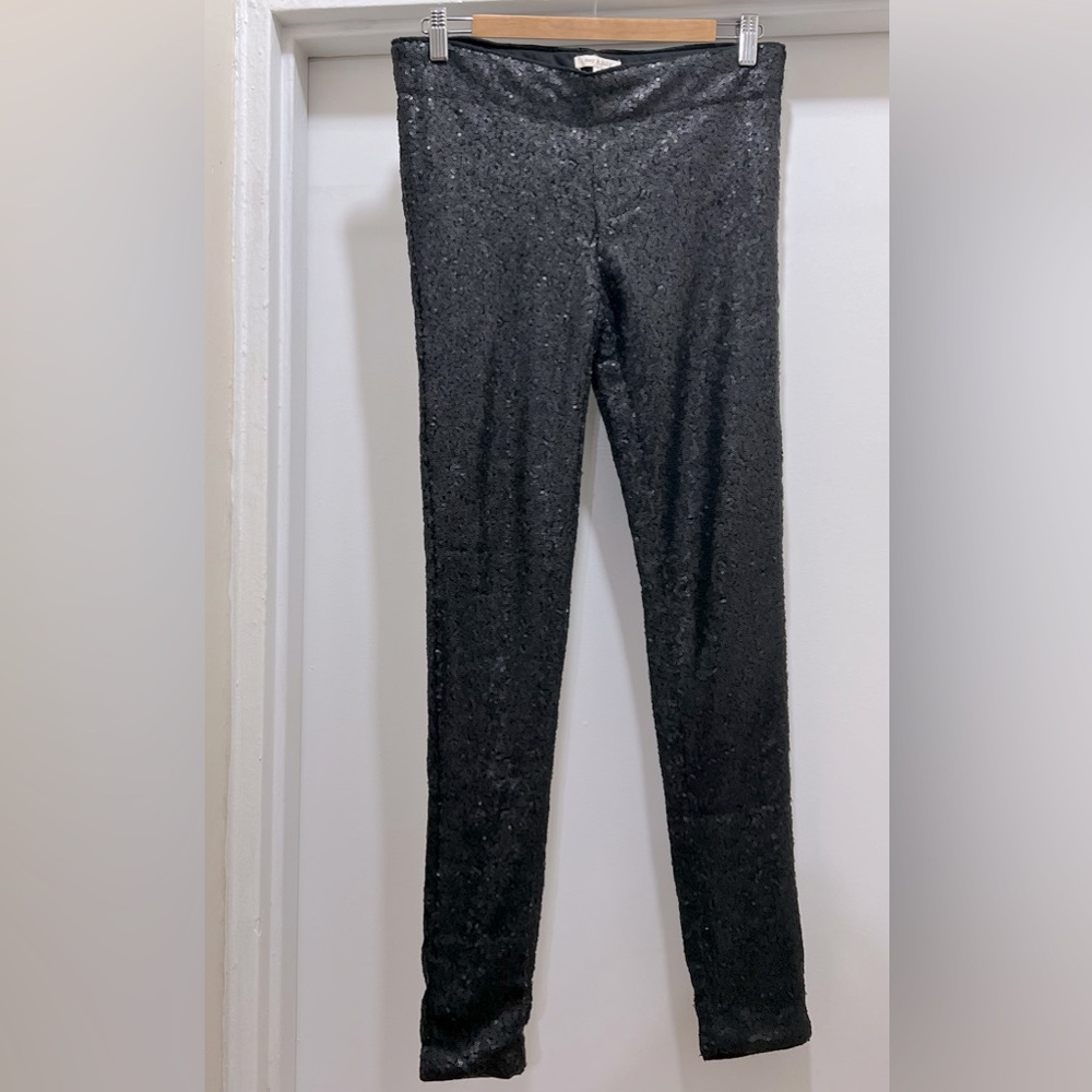 Black sequined leggings, great for going out!